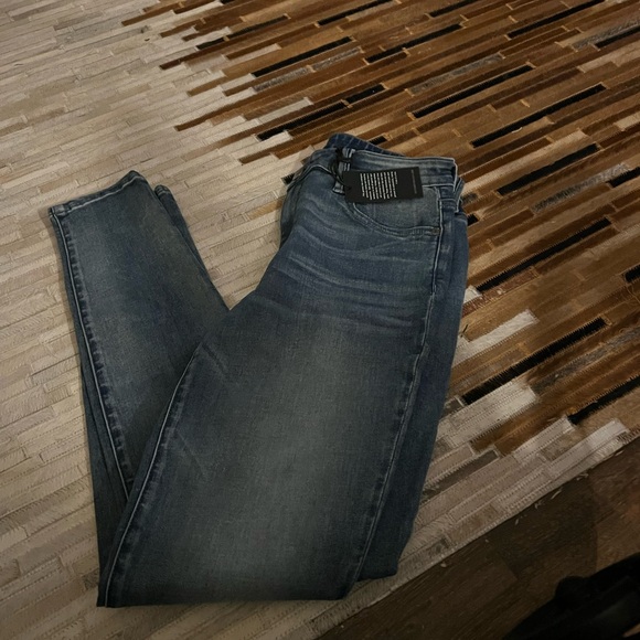 American Eagle Jeans - Picture 2 of 2